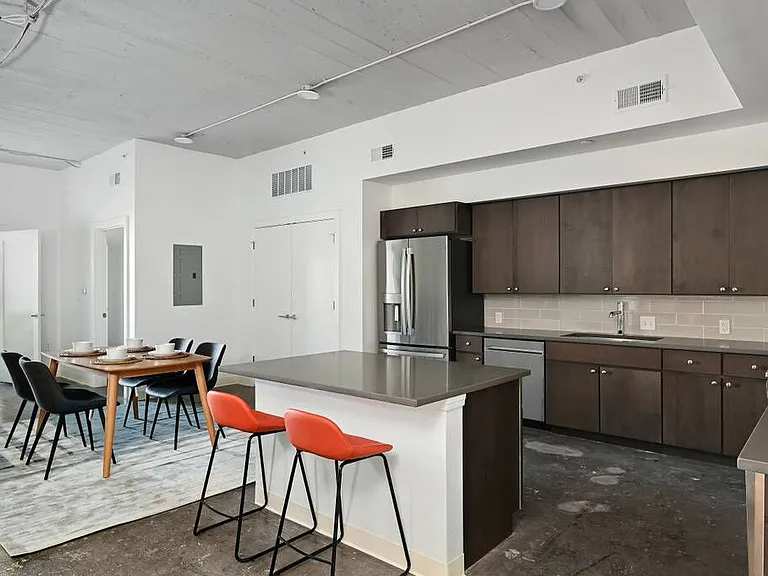 The Monarch Apartments — Photo 12