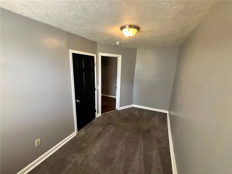 335 Cedarhurst St — Photo 23