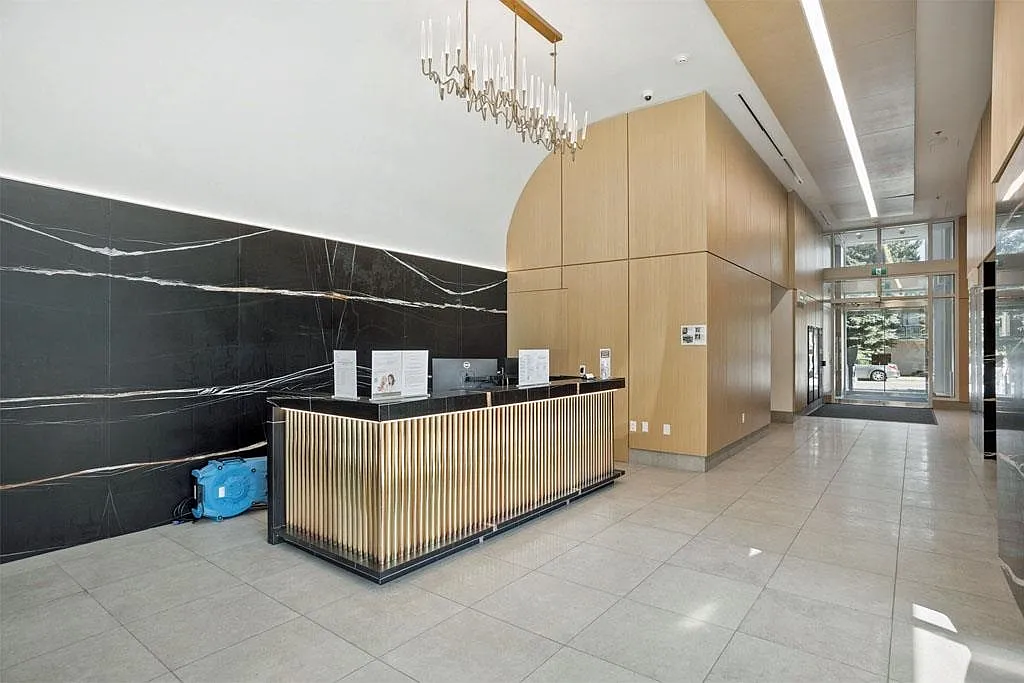 1 bed, 564 sqft, $2,450 — Photo 2