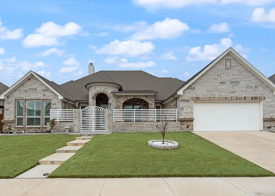 1424 Silent Springs Dr