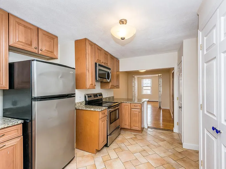 146 Salem St #5 — Photo 5