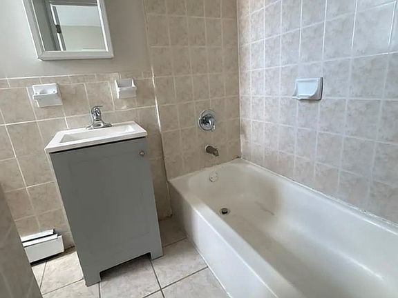 5th image of 89 Mount Prospect Ave #C2