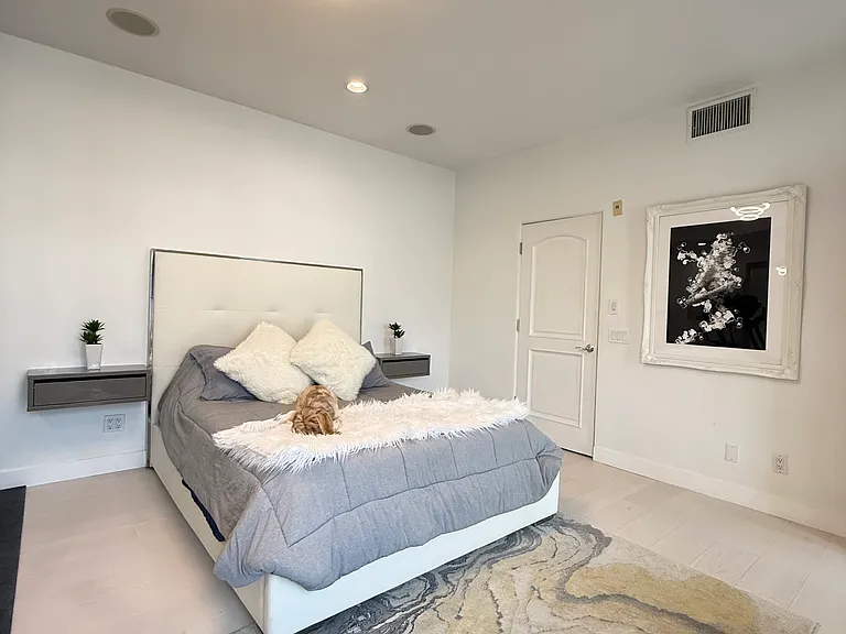 851 N San Vicente Blvd #309 — Photo 22