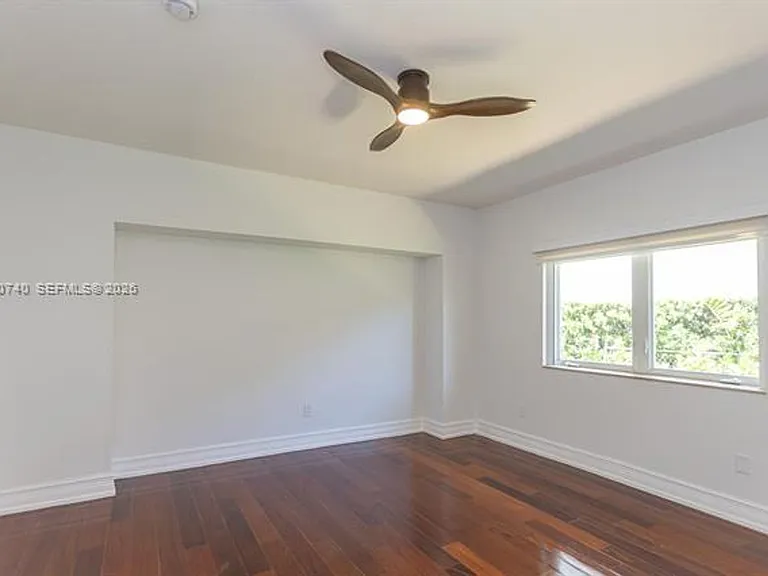 425 N Shore Dr #425 — Photo 18