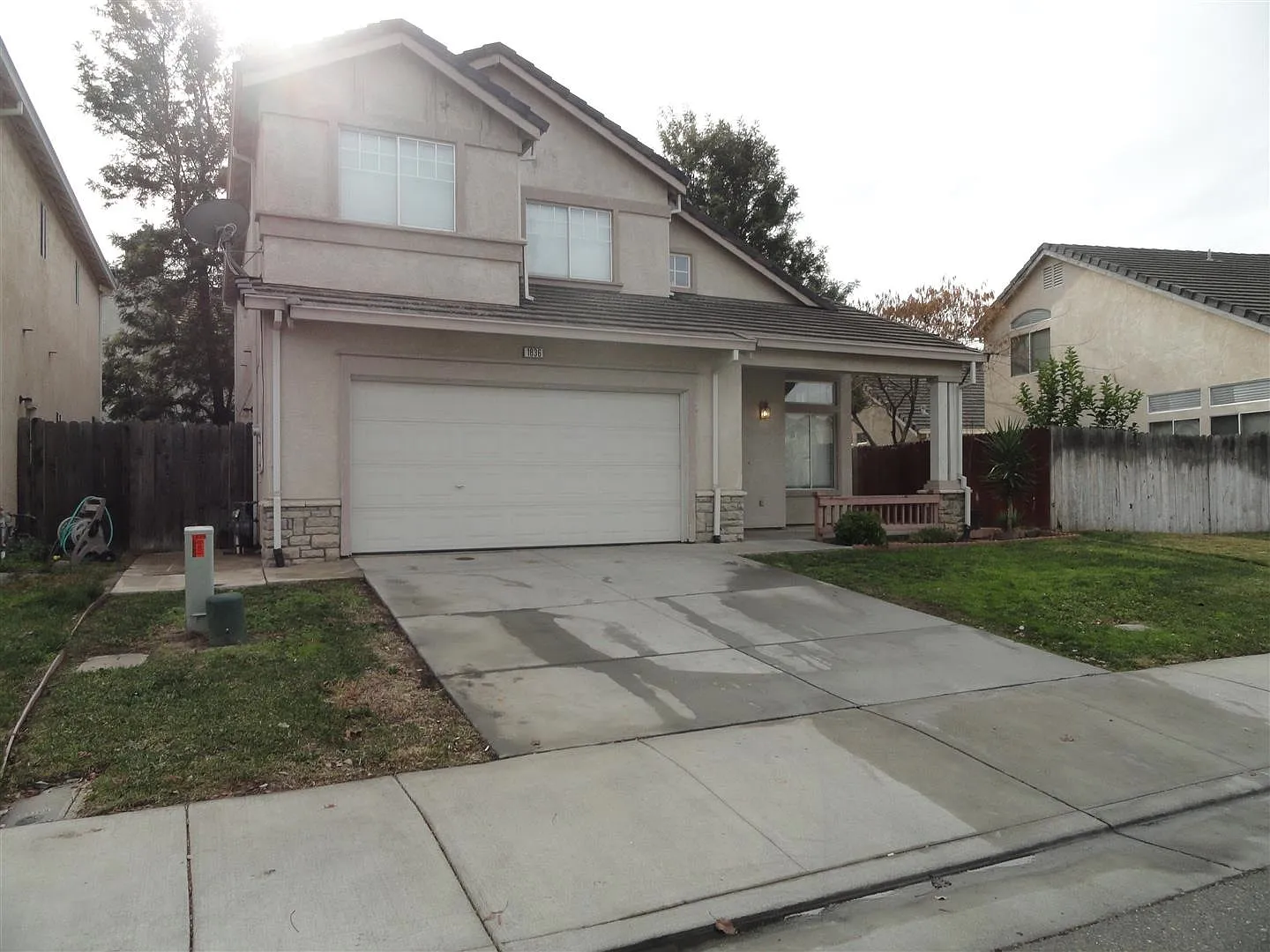 1836 Maplegrove Ln photo 1