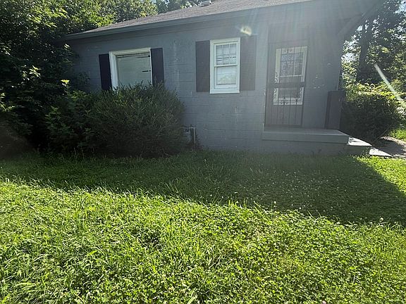 2nd image of 3701 N Parker Ave