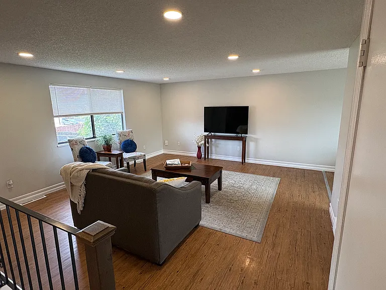 1005 Harmon Pl #1005 — Photo 4