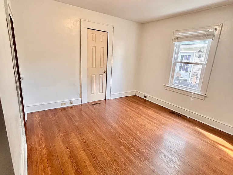 1526 20th St NE — Photo 19