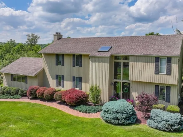 6 Green Hills Dr, Raritan Twp., NJ 08822