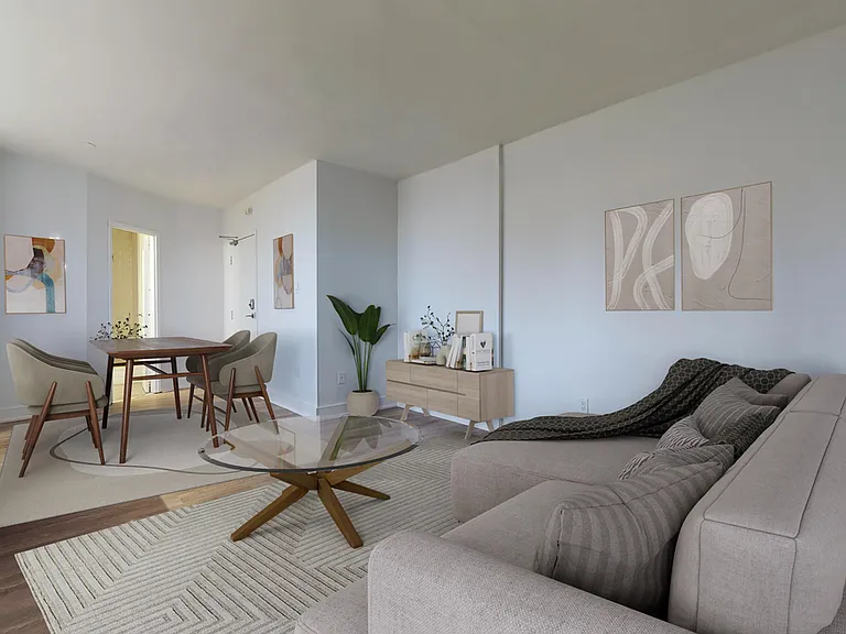 70 Spadina Rd — Photo 4