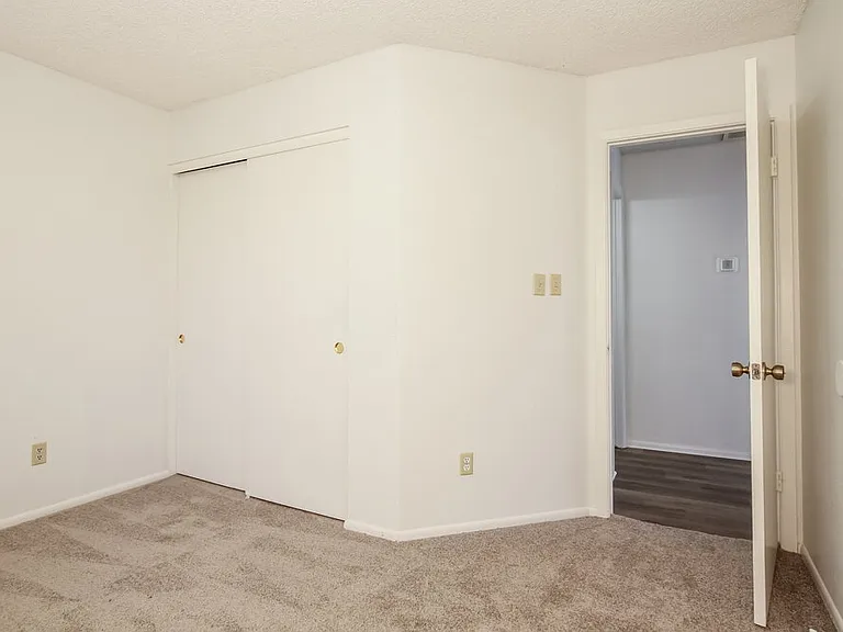 7040 W Olive Ave #20 — Photo 12