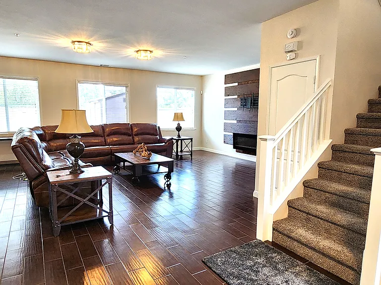 16825 Maidstone Ln — Photo 11