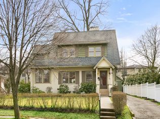 25 Stuyvesant Ave, Larchmont, NY 10538