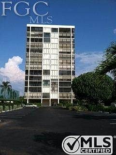 2nd image of 26235 Hickory Blvd APT 11C