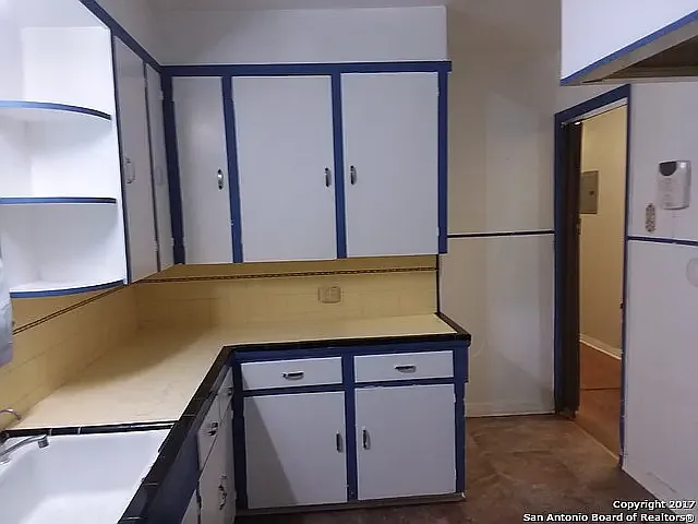3 bed, 1874 sqft, $1,900 — Photo 4