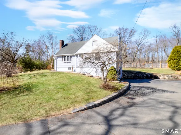 63 Alpine St, Stamford, CT 06905