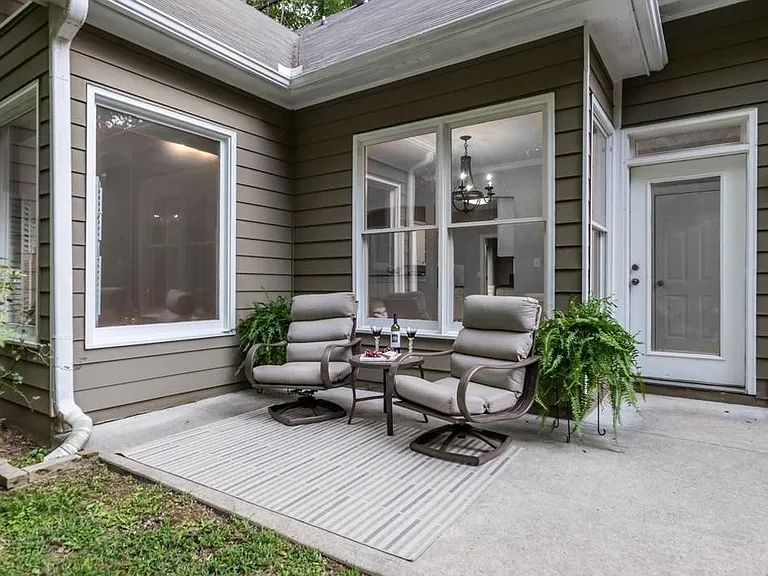802 Satin Wood Pl — Photo 34