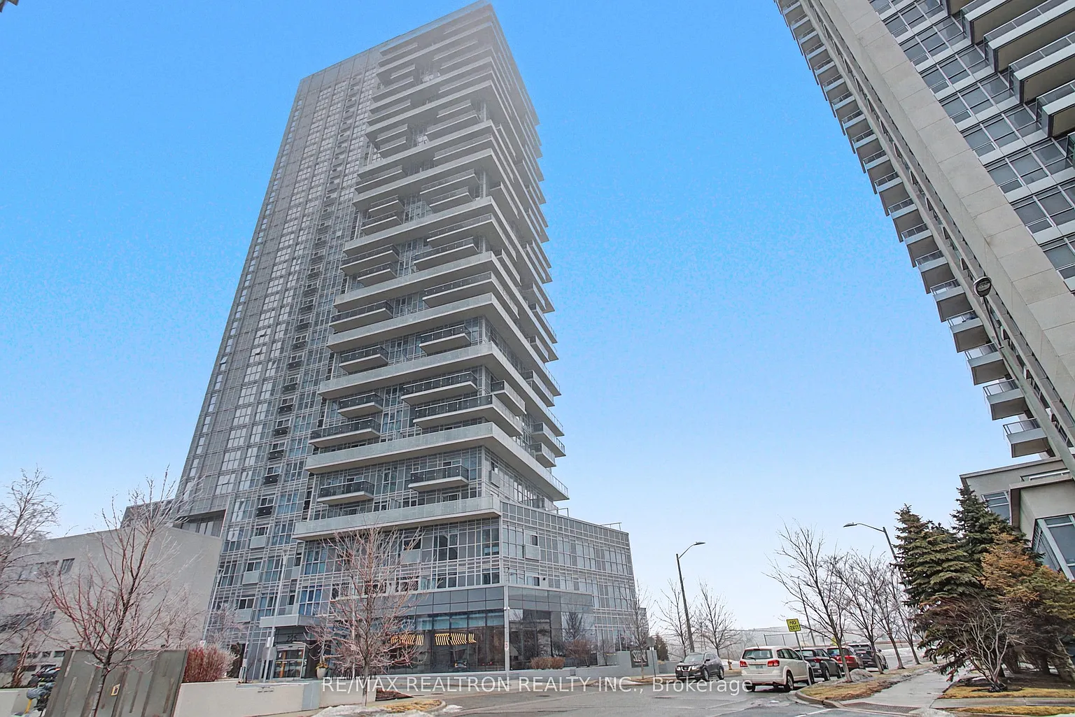 225 Village Green Sq #308 photo 1