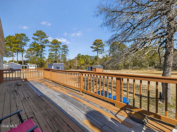 4th image of 620 Cory Lane NE