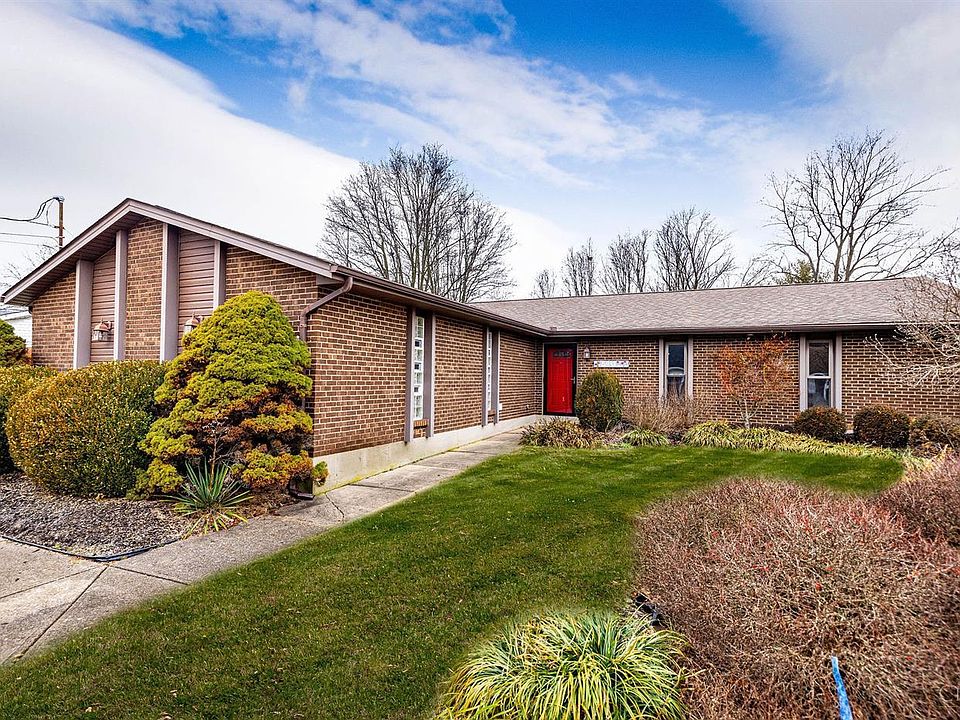 1st image of 5893 Lake Circle Dr