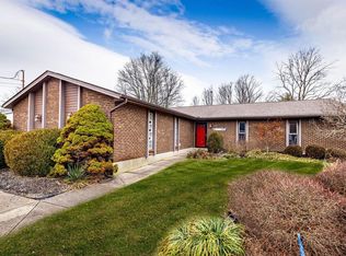 5893 Lake Circle Dr, Fairfield, OH