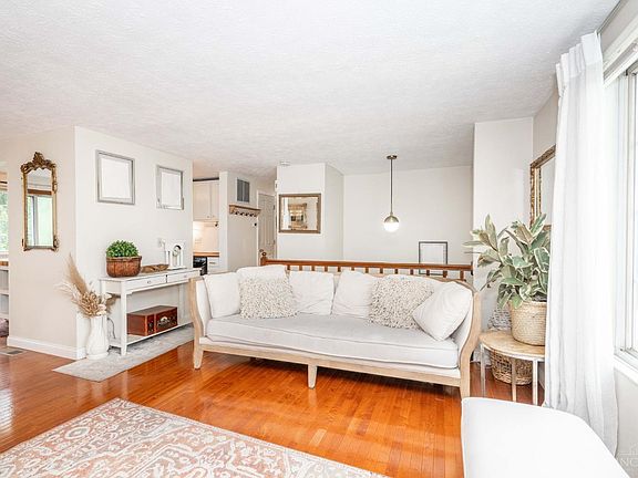 4th image of 5365 Orchard Creek Ct