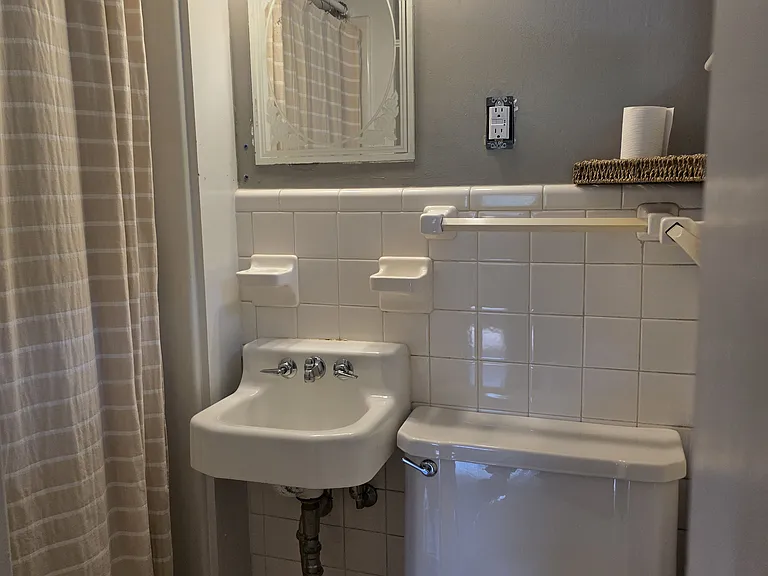 103 Pemberton Dr — Photo 9