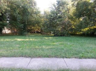 215 E Illinois Ave, Carterville, IL 62918