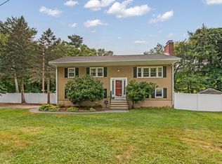 11 Brookside Ln, Burlington, MA 01803