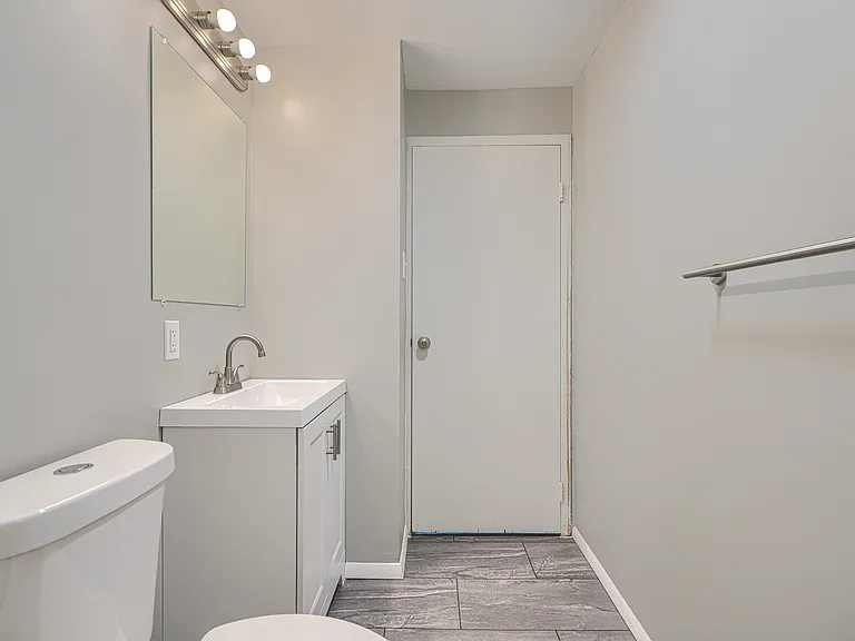 7842 Saint Boniface Ln — Photo 29