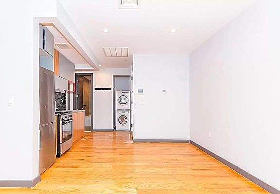 2nd image of 275 Metropolitan Ave #3C