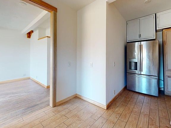 5th image of 330 N Alder Street