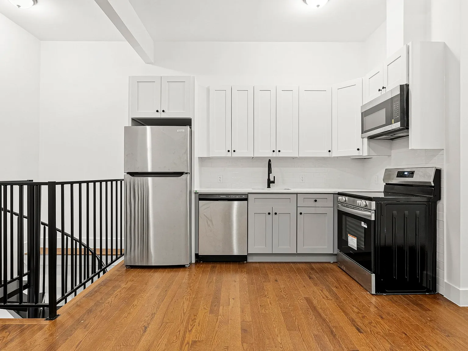 185 Utica Ave — Photo 4