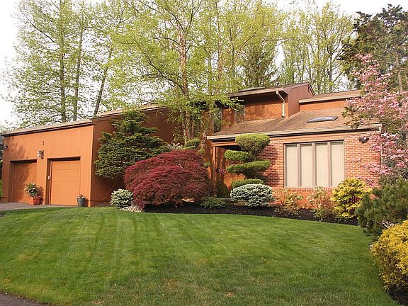 Clear cedar and red brick