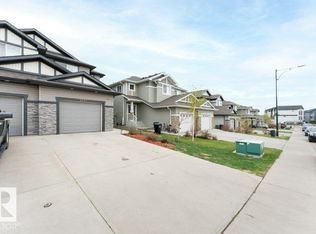 4443 6th St NW, Edmonton, AB T6T 0Z8