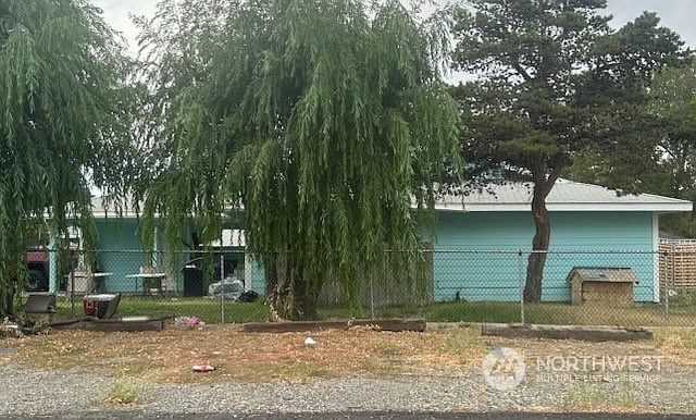 2nd image of 2218 W 12th Avenue