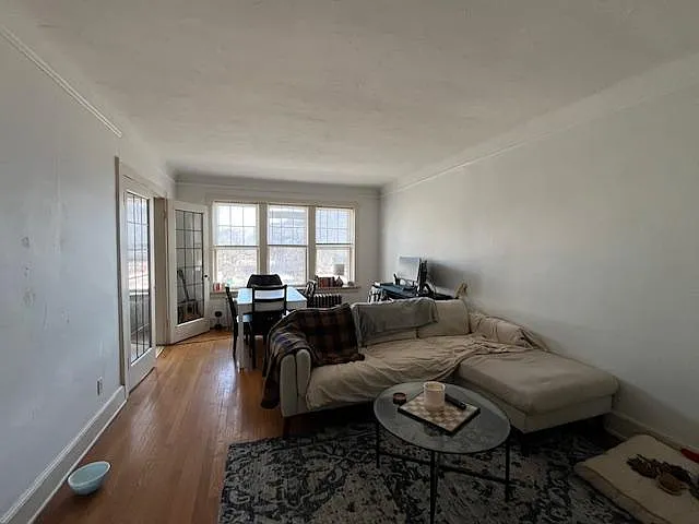 1501 N Farwell Ave #5 — Photo 2