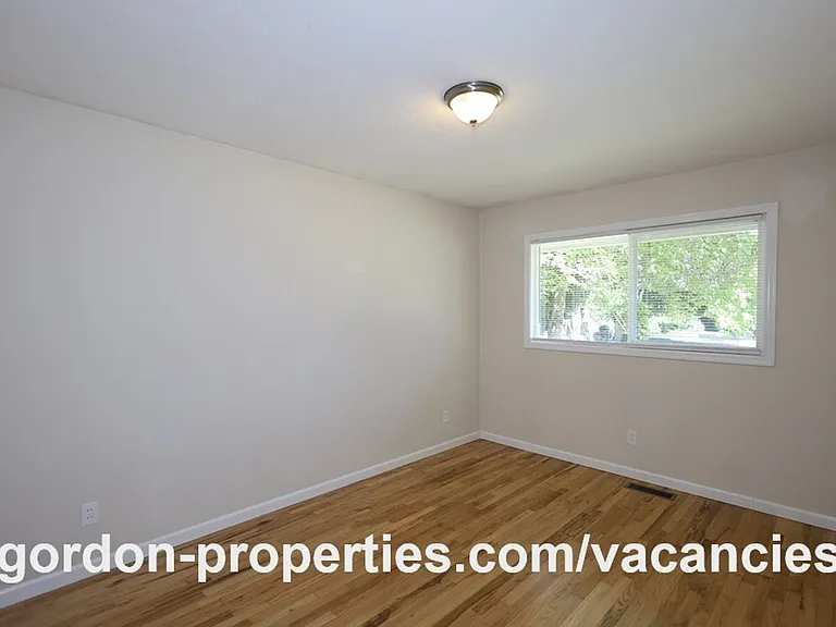 10851 SE Garrett Dr — Photo 18
