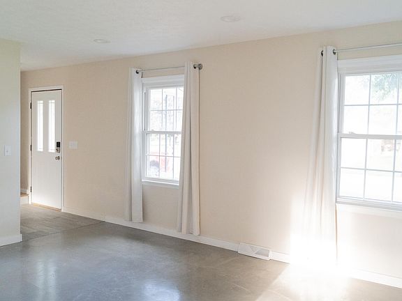 5th image of 2645 Bryan Cir