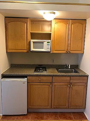 4th image of 140 W 15th St APT 1C