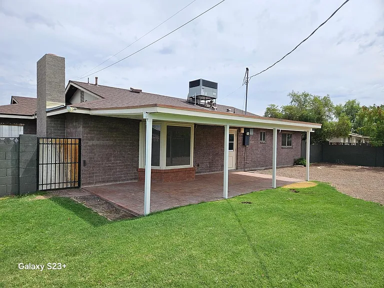 531 E Laguna Dr — Photo 28