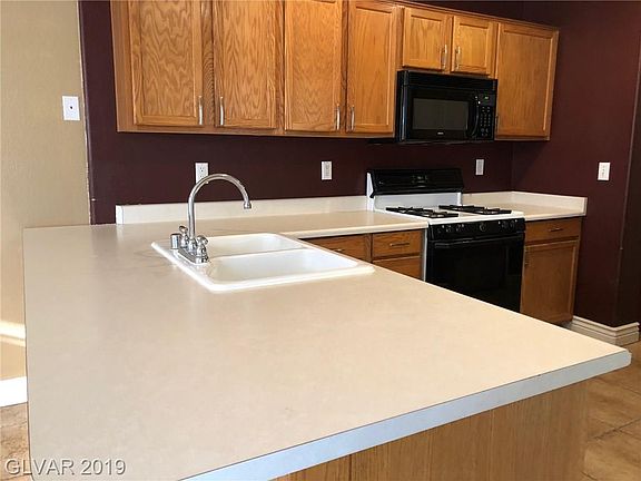 2nd image of 4641 Gravel Rock St