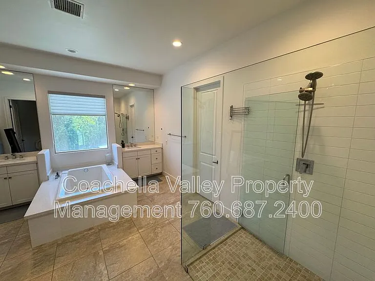 74635 Tesla Dr — Photo 35