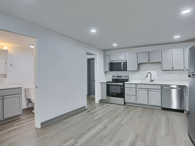 124 Kathleen Dr #3 — Photo 22