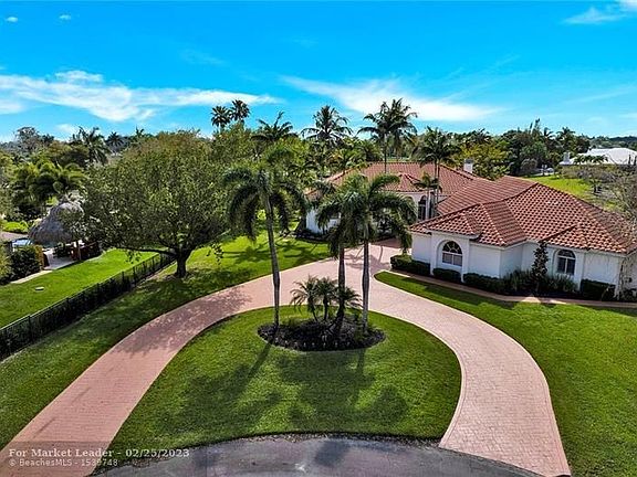 2nd image of 20240 SW 51st Ct