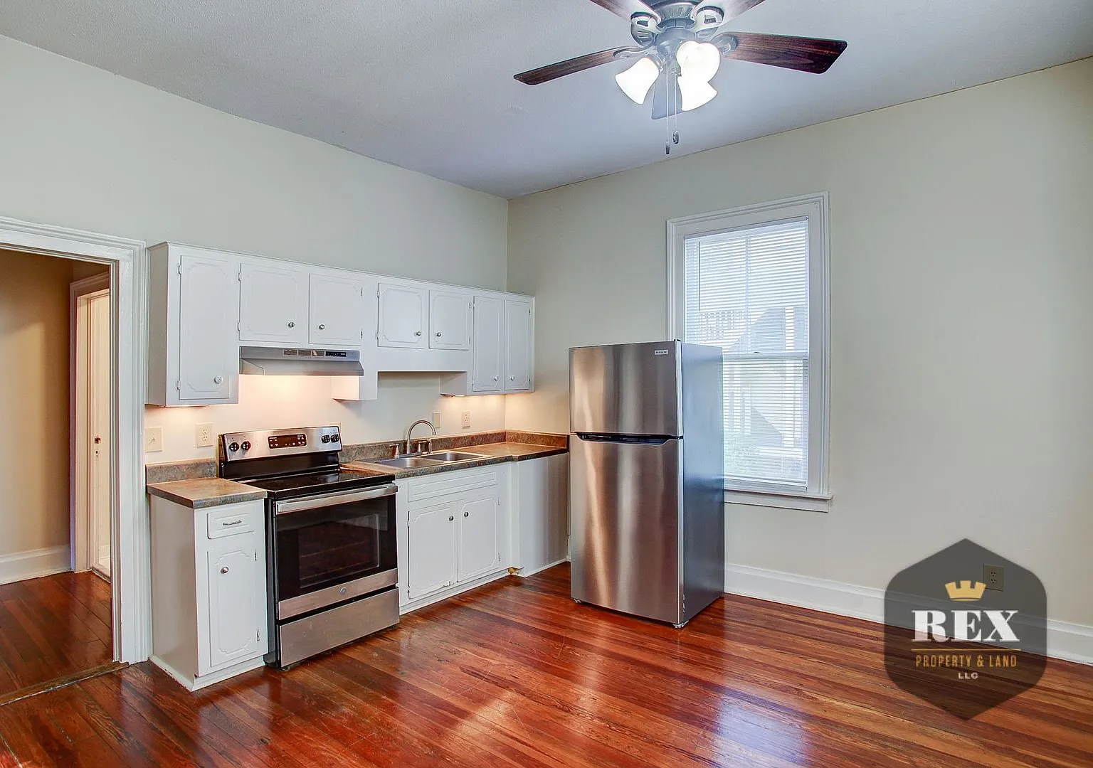 206 Third Street - Zulueta — Photo 3