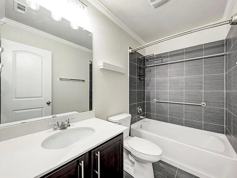 10617 Portico Ln — Photo 21