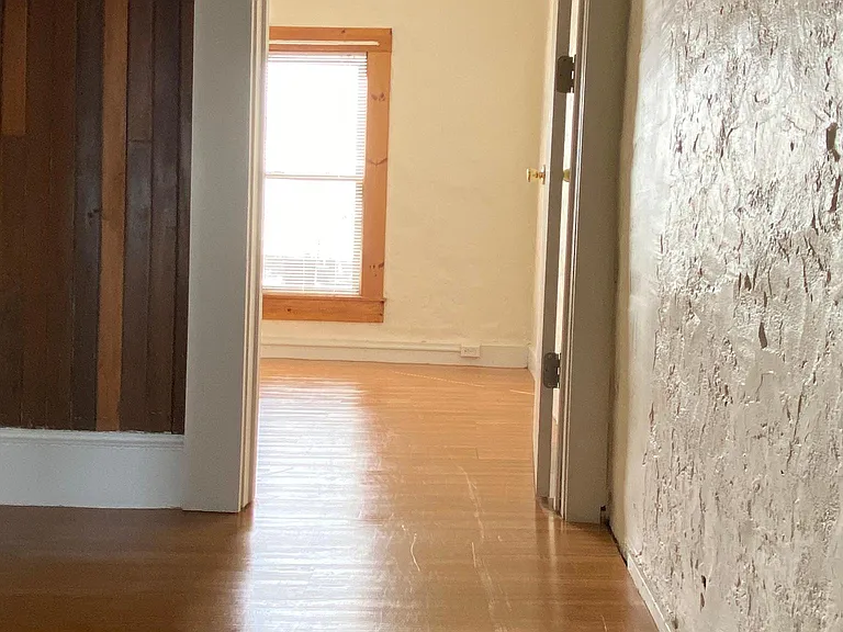 36 Franklin St #3 — Photo 8