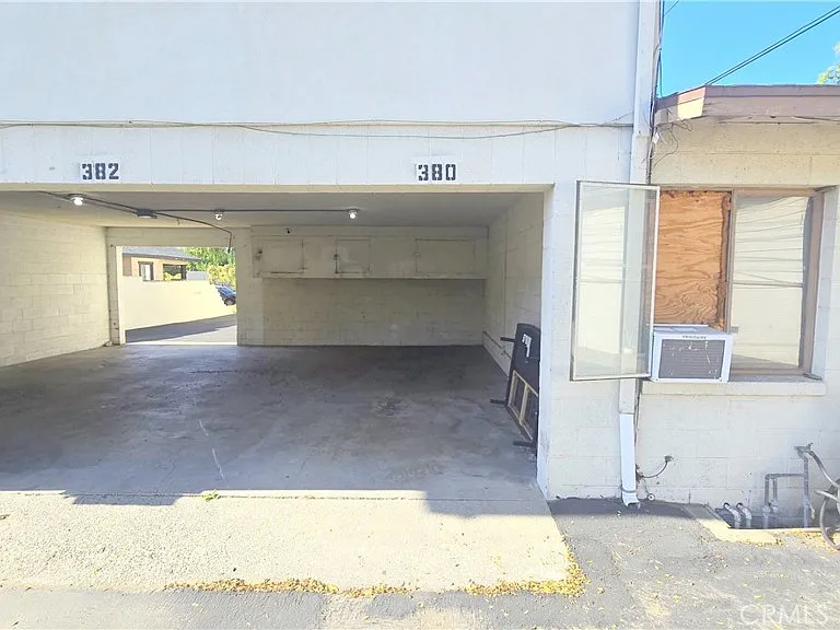 380 N 9th Ave — Photo 16