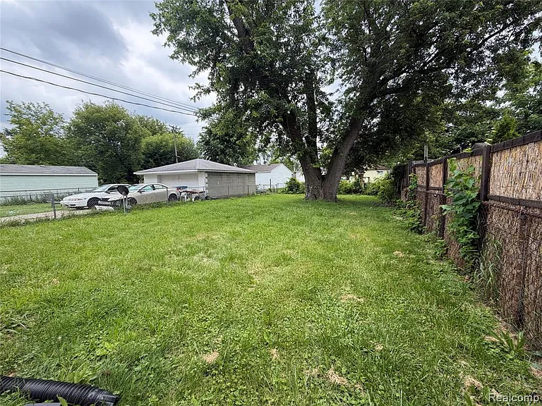 26985 Andover St — Photo 8